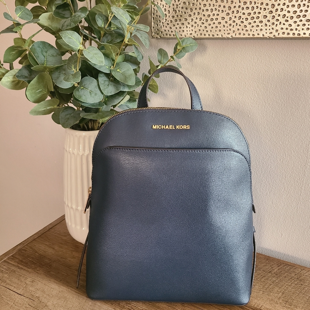 🔥Michael Kors "Emmy" Large Dome Navy Blue Leather Backpack